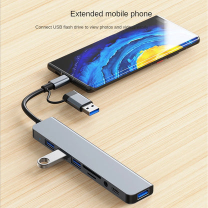 USB-C Multiport Hub with Card Reader